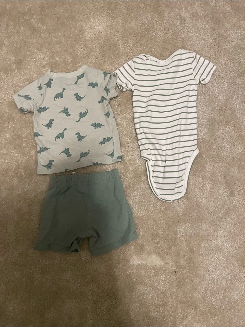 3 piece dinosaur set